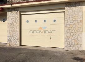 porte-garage-sectionnelle-portillon