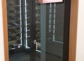 fenêtre intérieure séparation cave à vin